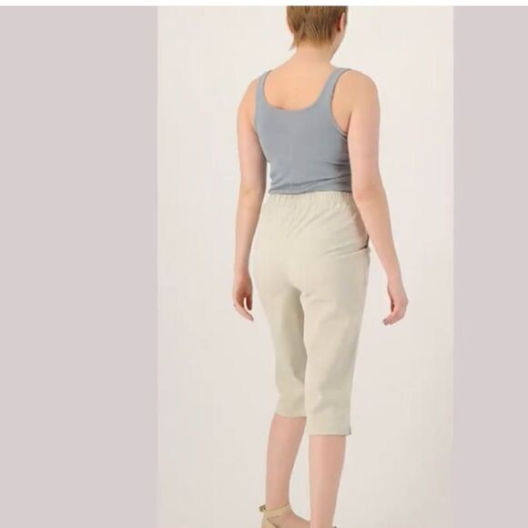 NWT Denim & Co Plus Size Black Twill Regular Fit Elastic Waist Capri Pants - 5X - Picture 6 of 7